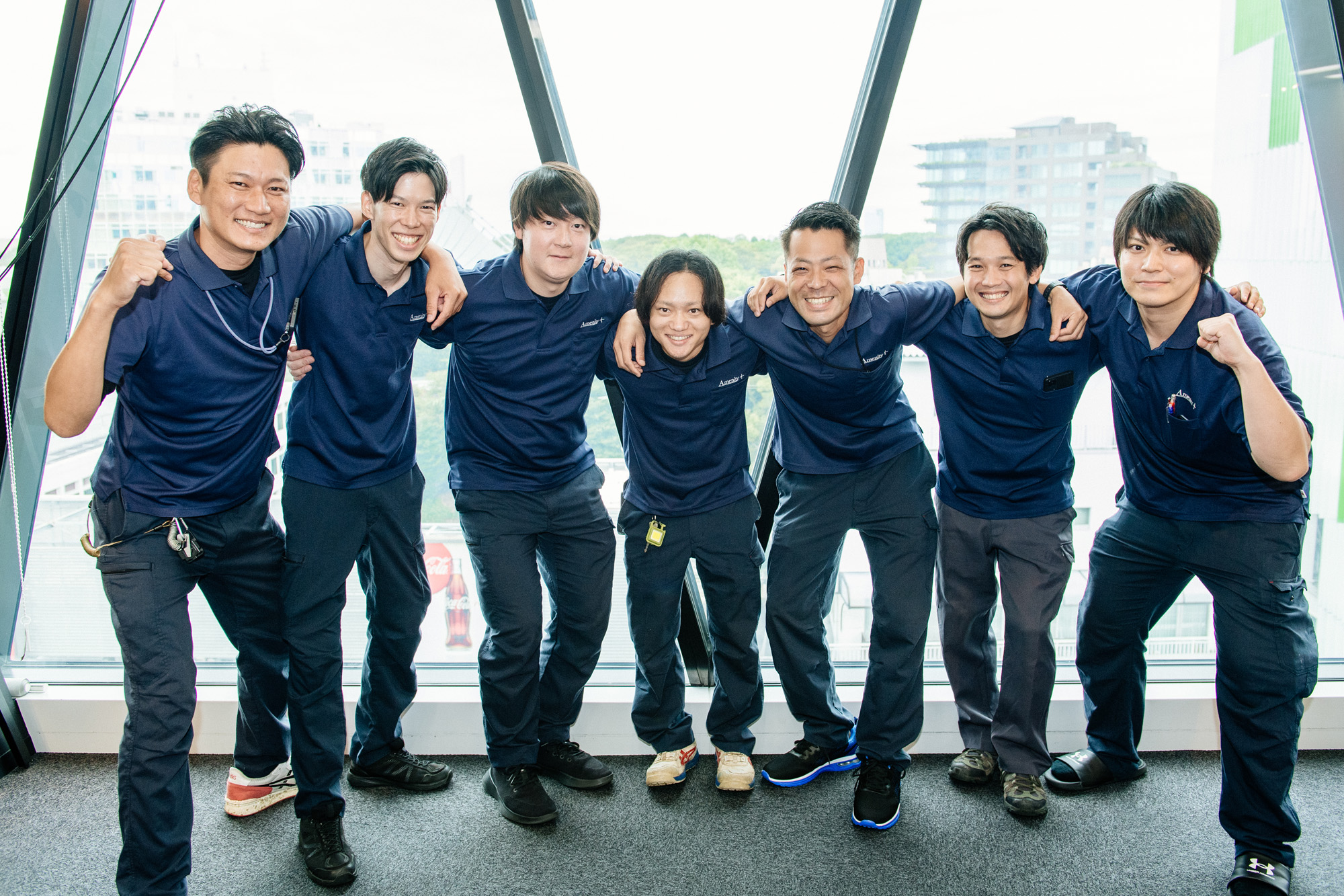 商業ビル飲食店内　排水管詰まり除去作業　雑排水管洗浄